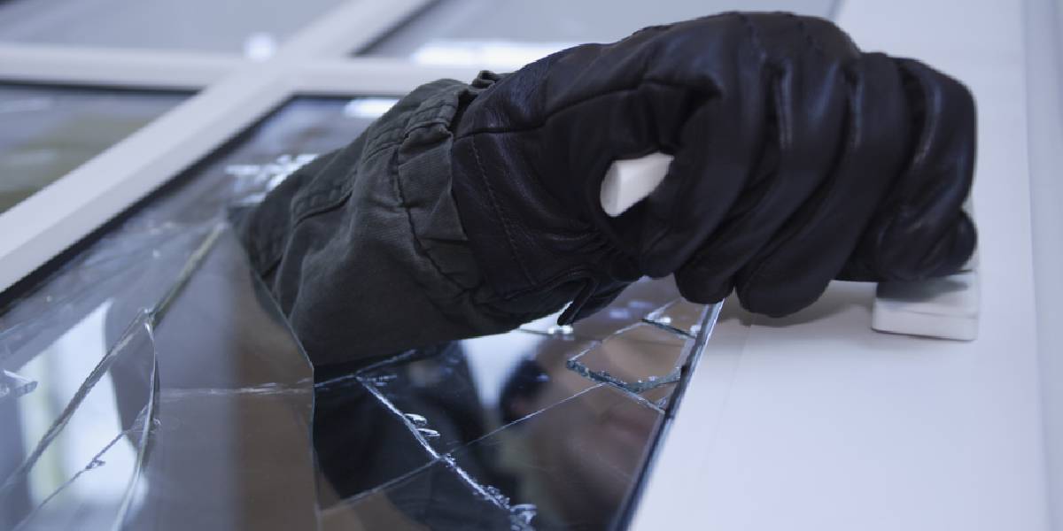 Locksmith in Calne and Ratford.